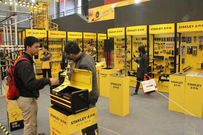 第二十五届中国国际五金博览会手工具展台巡礼----史丹利百得工具展台(图3)