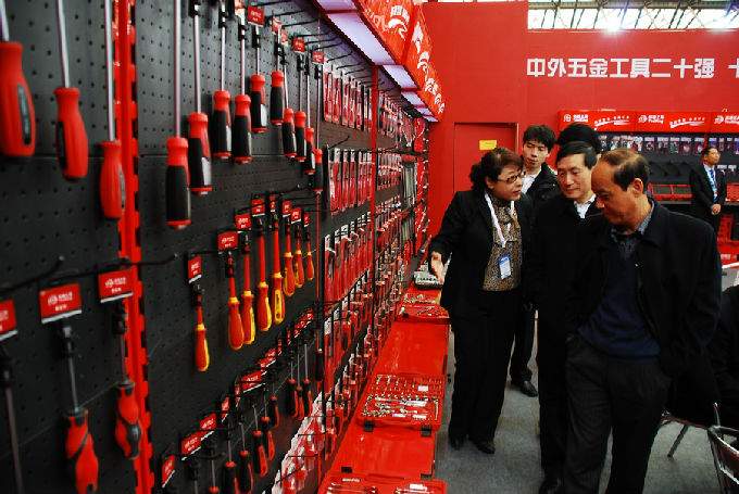 中国商业联合会副会长安惠民莅临第二十一届中国国际五金博览会会场(图1)