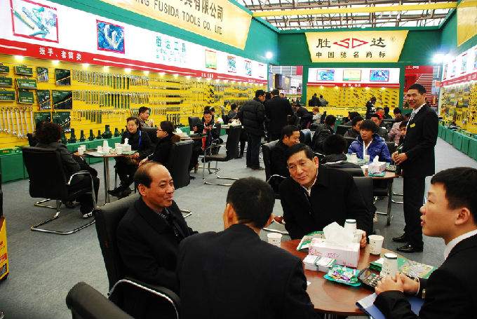 中国商业联合会副会长安惠民莅临第二十一届中国国际五金博览会会场(图4)