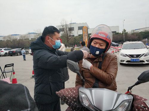 严防紧控保复工——青白江万贯国际五金机电城 在全国五金机电市场中率先开市(图3)